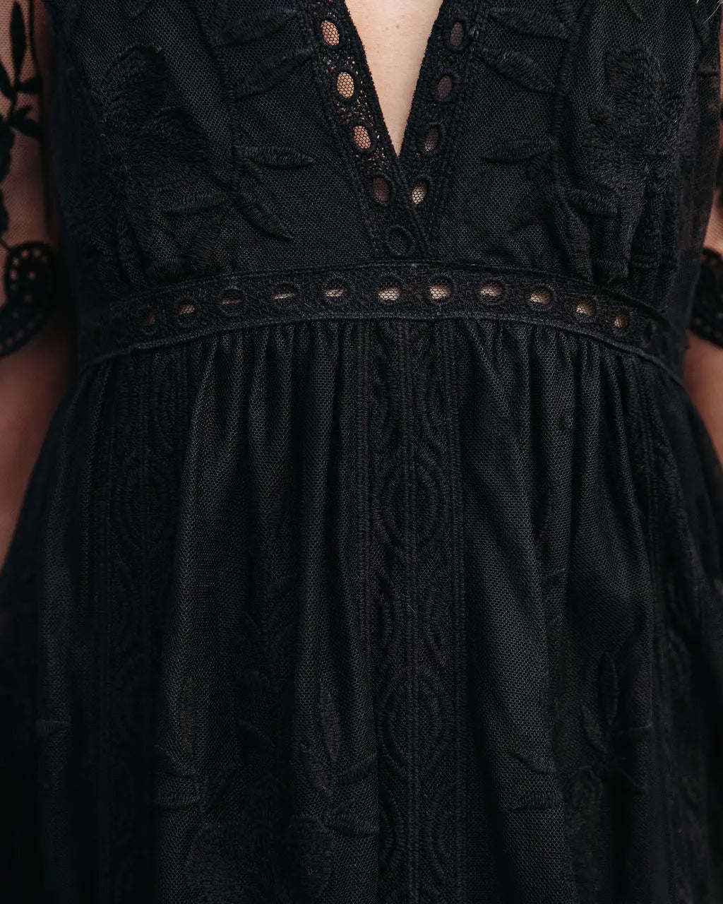 Janis Black Lace Silhouette Dress - Villa Vibes Australia